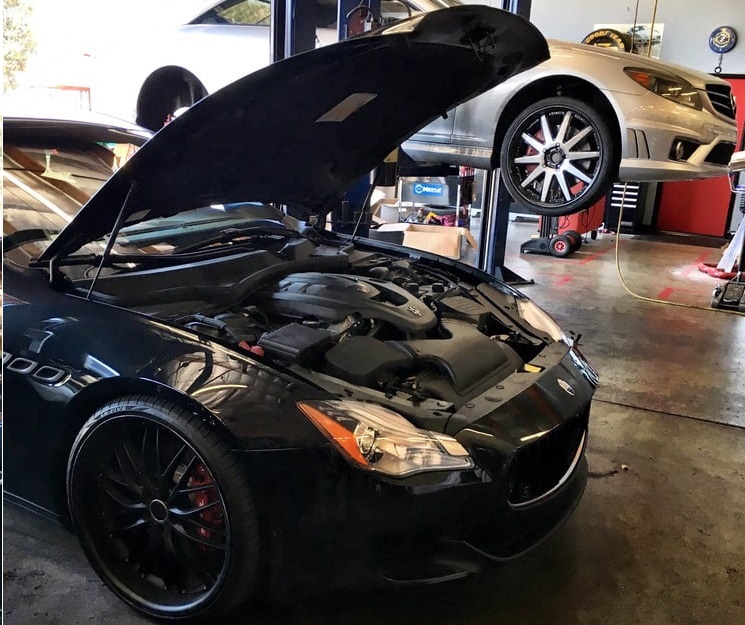 maserati-3 auto glass repair shop