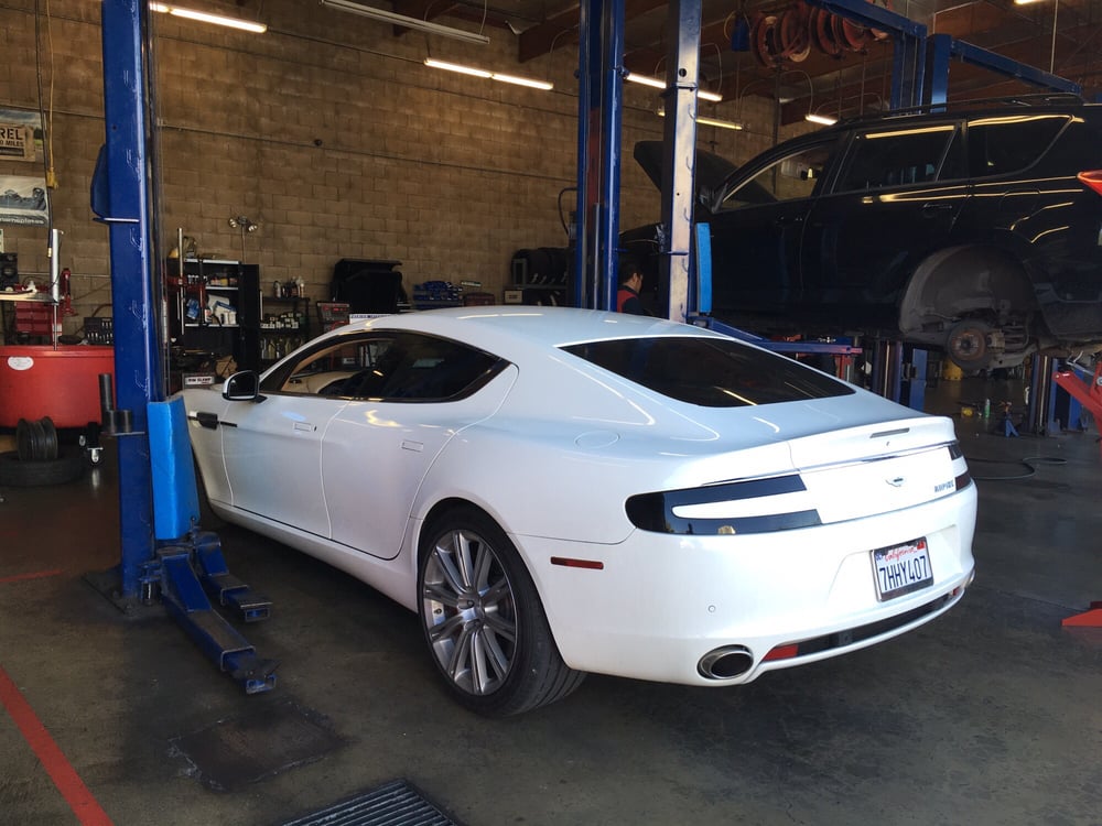 aston-martin auto body shop burbank